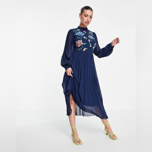 ASOS DESIGN Embroidered Long Sleeve Chiffon Gown, NAVY, Size 6 US / 10 UK, NWT - Picture 1 of 11